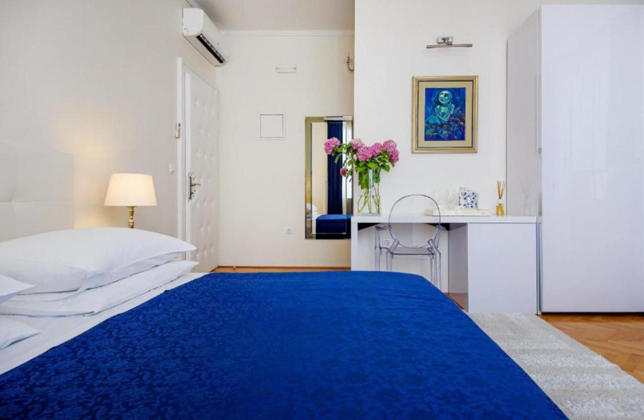 Palace Schoen Milesi - Esense Of Prestige - Private Pool - Free Parking - Old Money Style Luxury Rooms - Walking Distance To The Old Town, The Beach And All Amenities - Buralux Properties スプリト エクステリア 写真