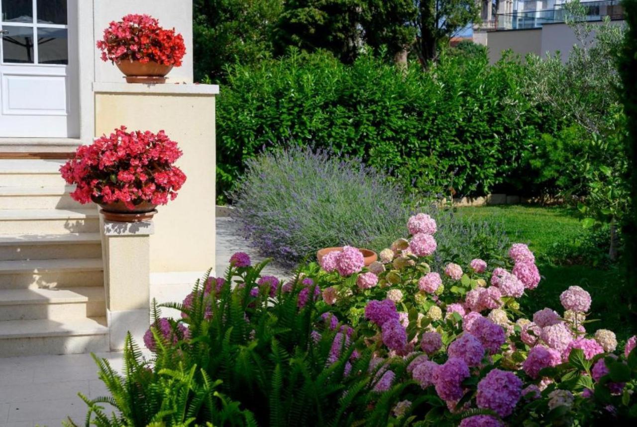 Palace Schoen Milesi - Esense Of Prestige - Private Pool - Free Parking - Old Money Style Luxury Rooms - Walking Distance To The Old Town, The Beach And All Amenities - Buralux Properties スプリト エクステリア 写真